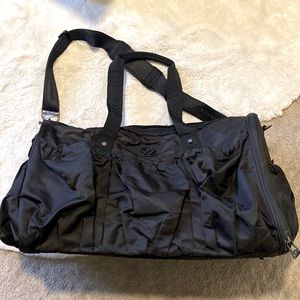 Lululemon duffel bag